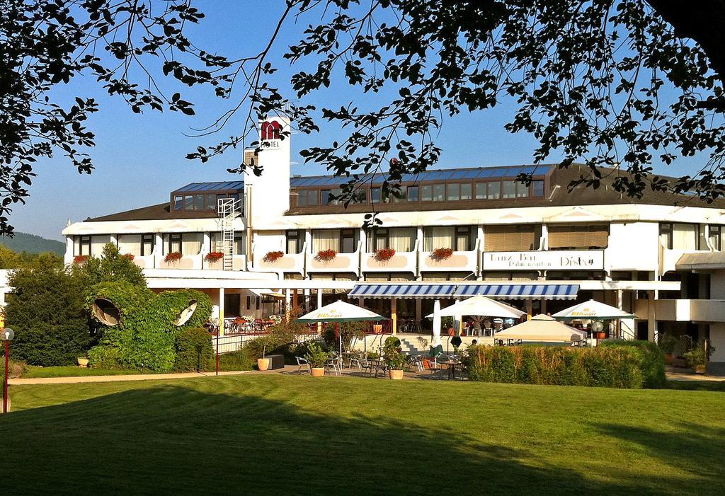 Hotel Moselpark แบร์นคาสเทล-คืสท์ ภายนอก รูปภาพ